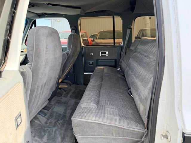 1990 Chevrolet Suburban Base