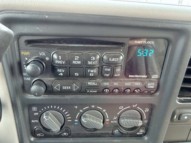 2002 Chevrolet Suburban LT