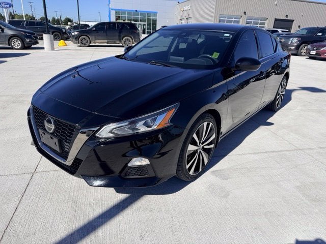 2022 Nissan Altima 2.5 SR