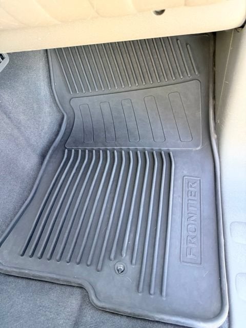 2020 Nissan Frontier SV