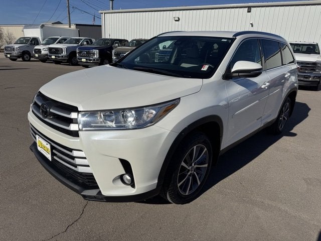 2019 Toyota Highlander SE