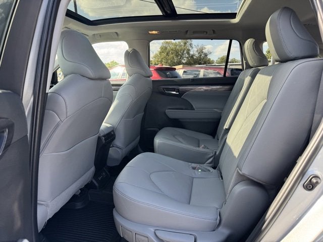 2024 Toyota Highlander Platinum