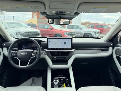 2025 Ford Explorer Platinum