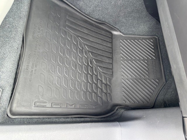 2023 Toyota Camry Hybrid SE