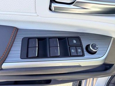 2022 Toyota Sienna XSE 7 Passenger