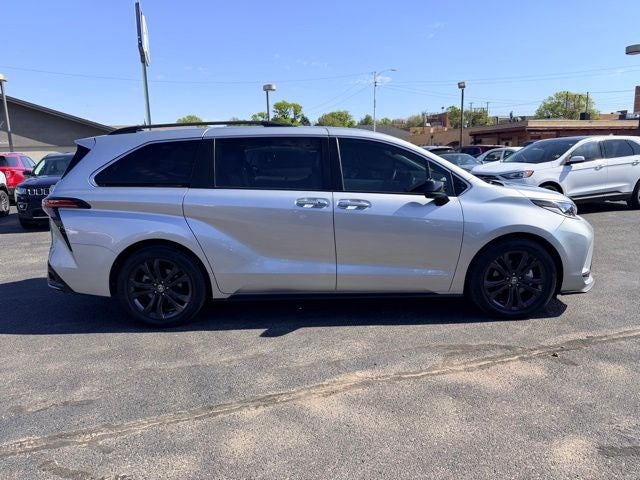 2022 Toyota Sienna XSE 7 Passenger