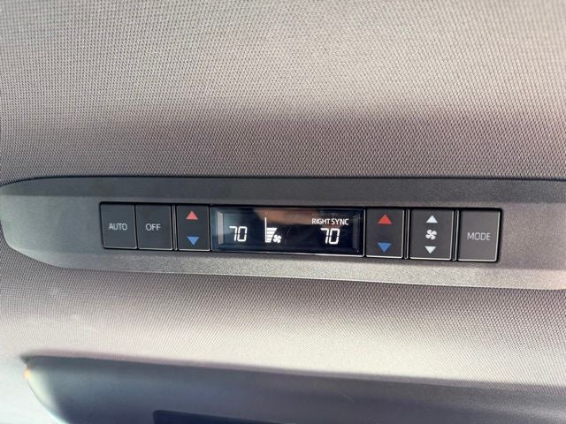 2022 Toyota Sienna XSE 7 Passenger