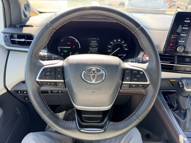 2022 Toyota Sienna XSE 7 Passenger