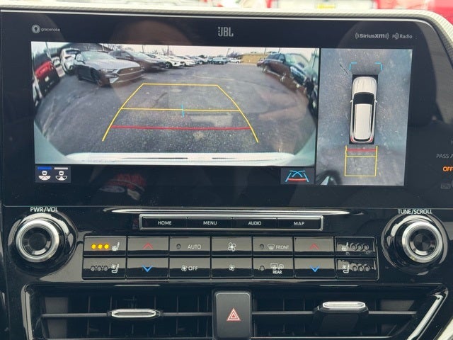 2022 Toyota Highlander Hybrid Platinum