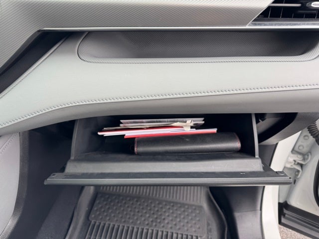 2022 Toyota Highlander Hybrid Platinum