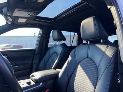 2022 Toyota Highlander XSE