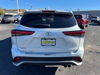 2022 Toyota Highlander XSE