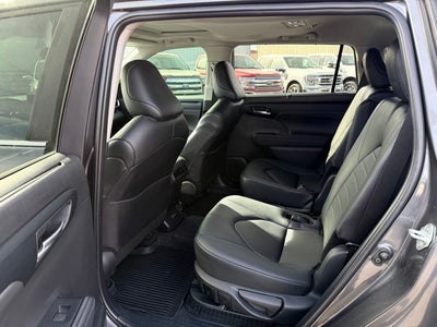 2024 Toyota Highlander Hybrid XLE