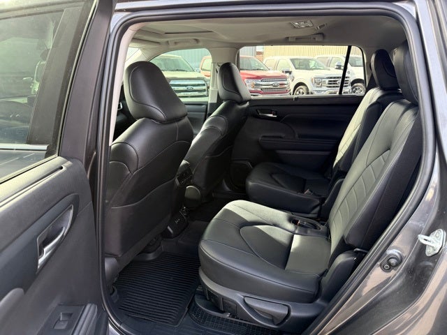 2024 Toyota Highlander Hybrid XLE