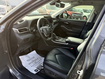 2024 Toyota Highlander Hybrid XLE