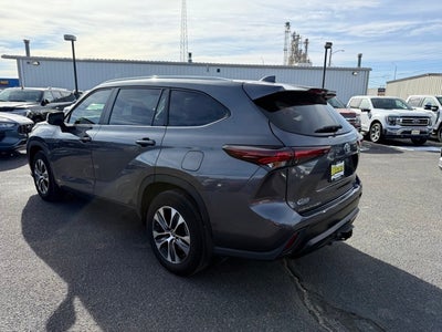 2024 Toyota Highlander Hybrid XLE