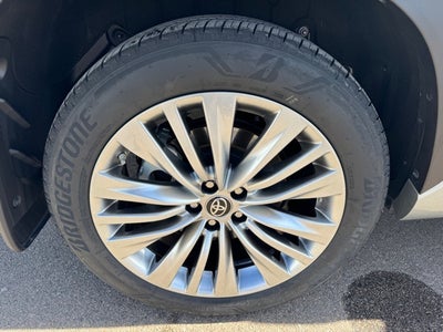 2023 Toyota Highlander Platinum