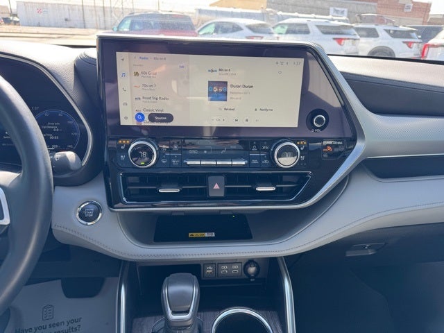 2023 Toyota Highlander Platinum