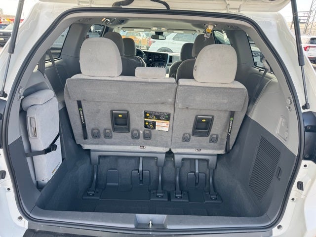 2020 Toyota Sienna LE 8 Passenger