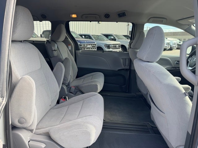 2020 Toyota Sienna LE 8 Passenger