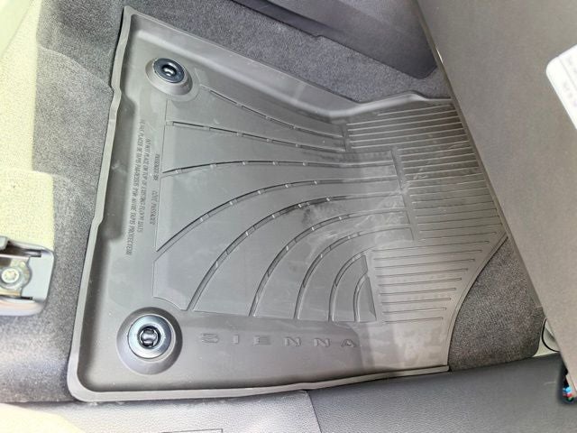 2026 Toyota Sienna XSE 7 Passenger