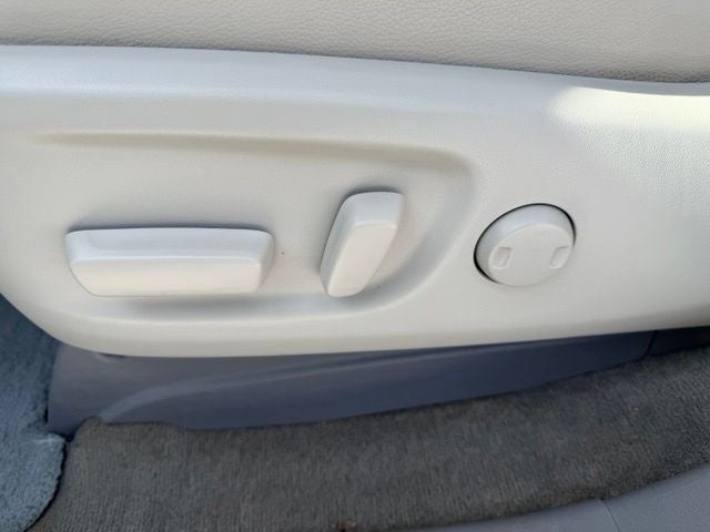 2014 Toyota Sienna XLE 8 Passenger