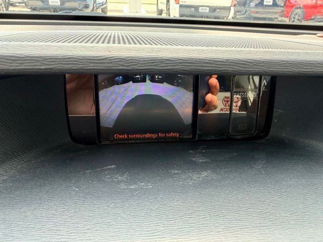 2014 Toyota Sienna XLE 8 Passenger