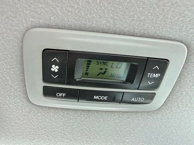 2014 Toyota Sienna XLE 8 Passenger