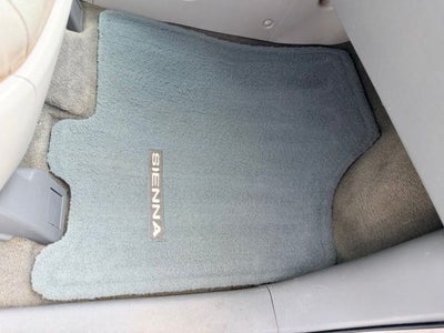2014 Toyota Sienna XLE 8 Passenger