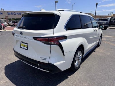 2021 Toyota Sienna Limited 7 Passenger