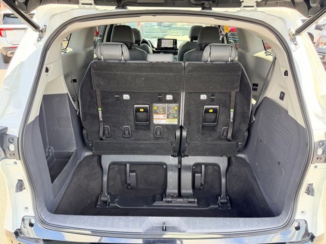 2021 Toyota Sienna Limited 7 Passenger